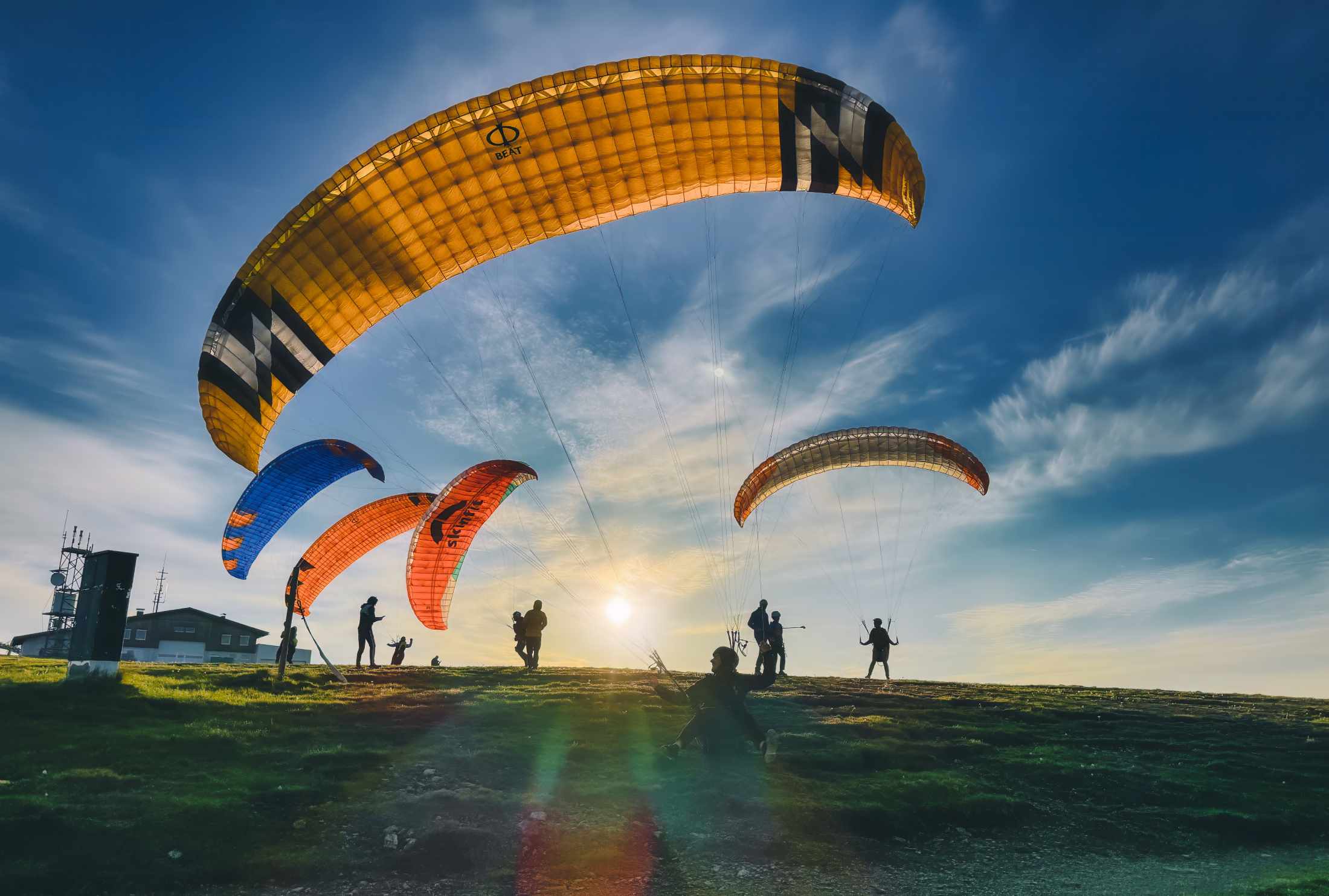 Paragleiten bei Sonnenuntergang auf der Gerlitzen Alpe - by Hannes Wallner